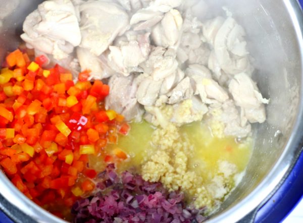 Spicy Bang Bang Chicken Pasta Recipe Steps 2
