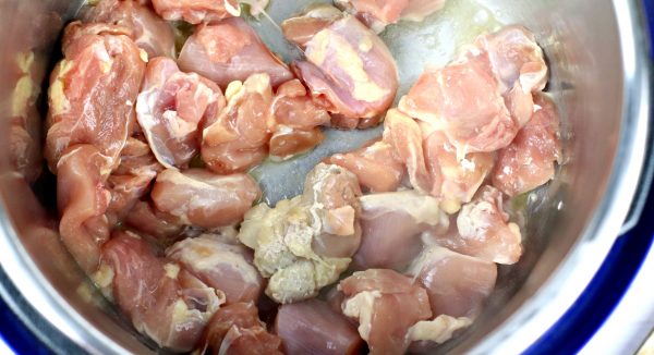 Spicy Bang Bang Chicken Pasta Recipe Steps 1